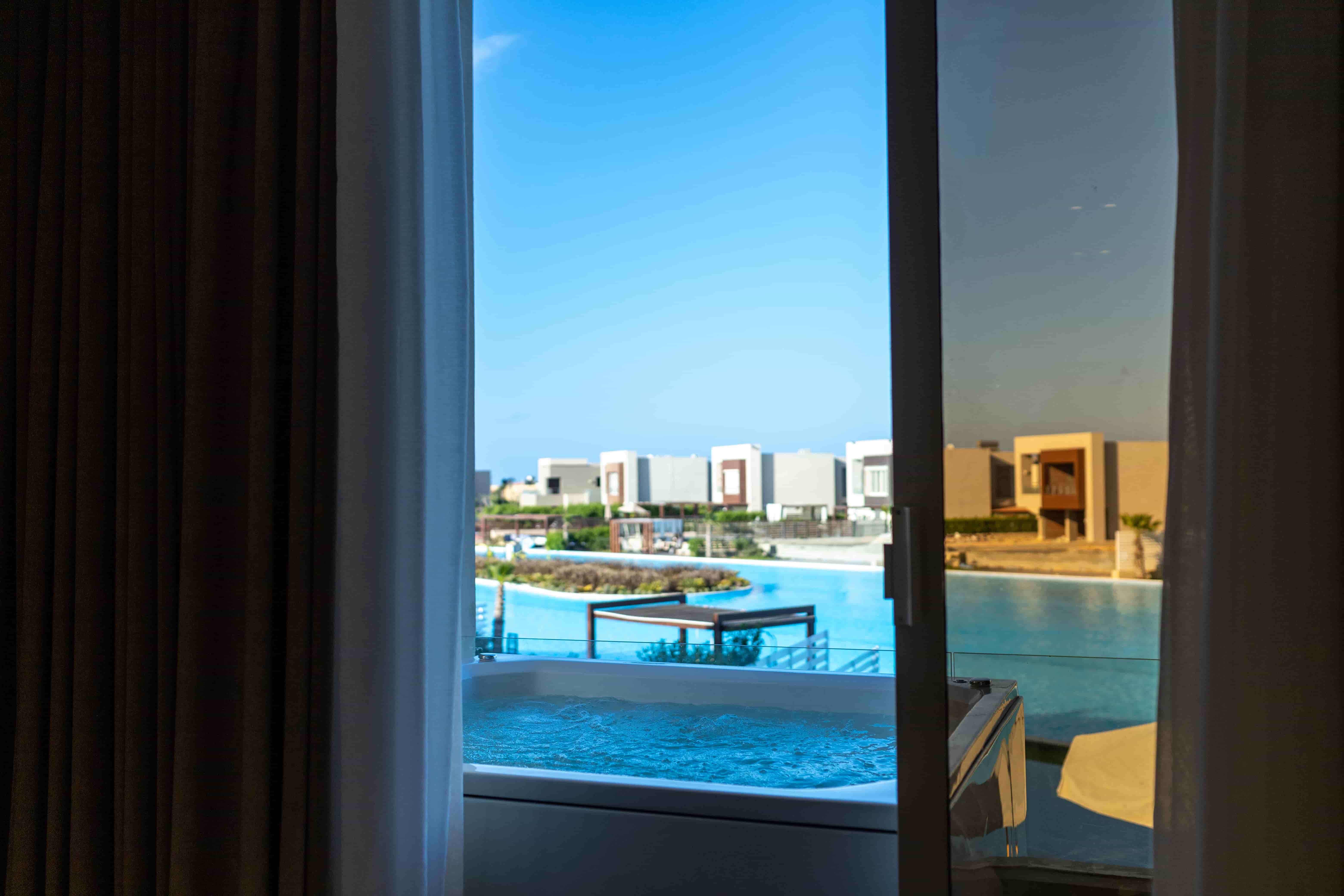 Hacienda Bay - Standalone water villa